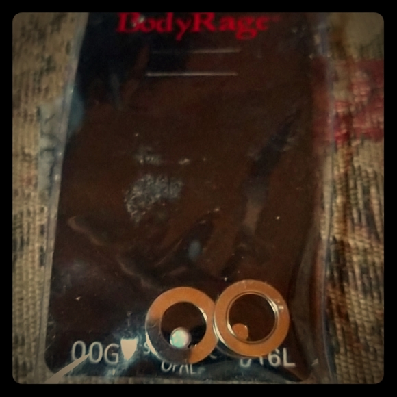 Body Jewelry Ear Gauges - Picture 1 of 2